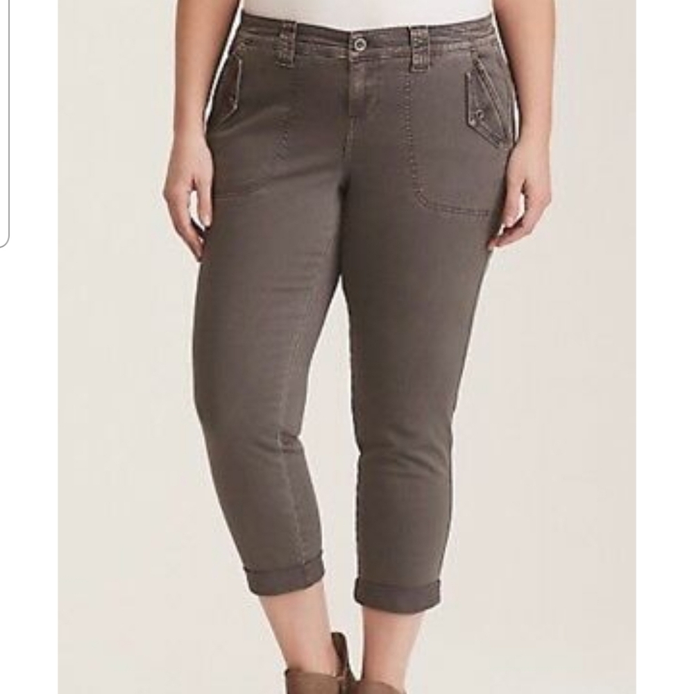 NWT Torrid Size 26 Cropped Twill Military Pants